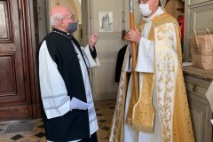 Deux monseigneurs...