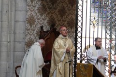 4-messe-et-communion-25