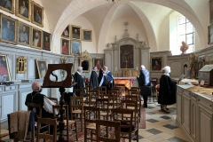 Préparation dans la sacristie